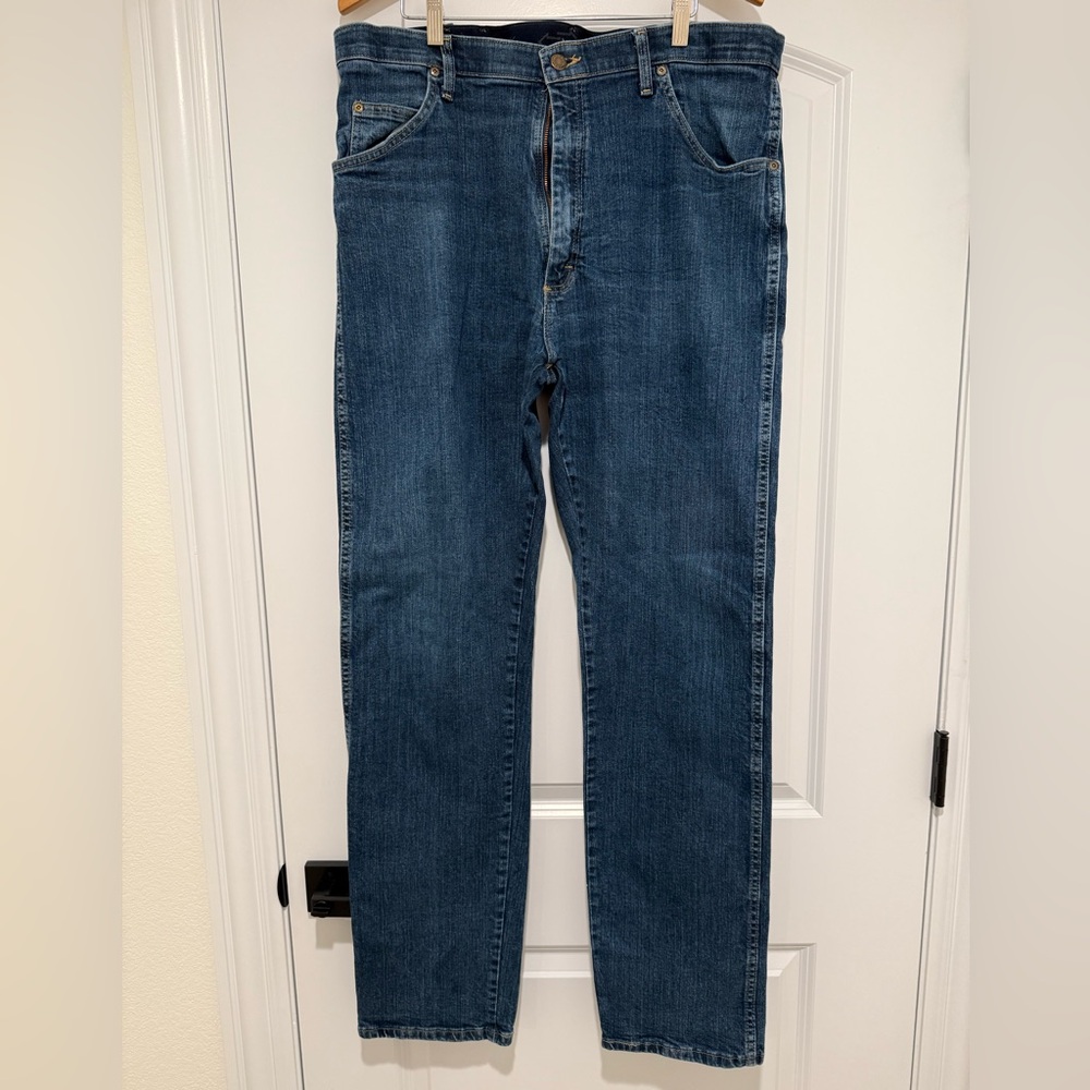Wrangler Men's Straight Fit Denim Jeans Size 38x34